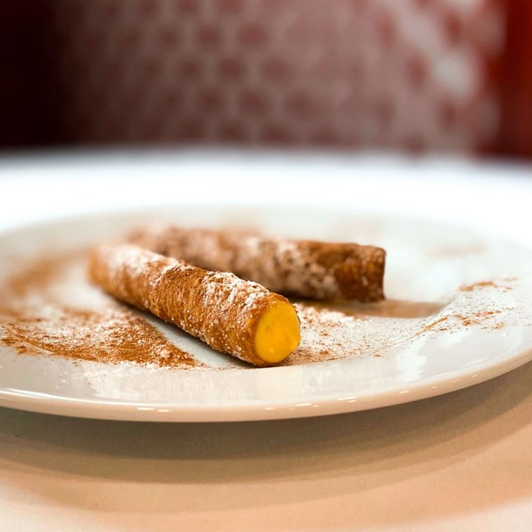 Cañitas rellenas de crema