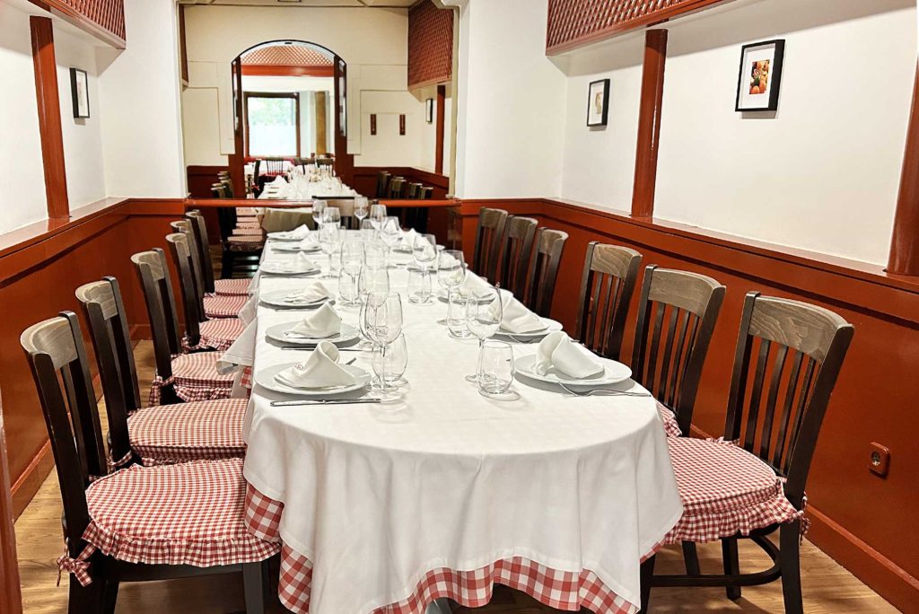 Reservado interior restaurante Puchero